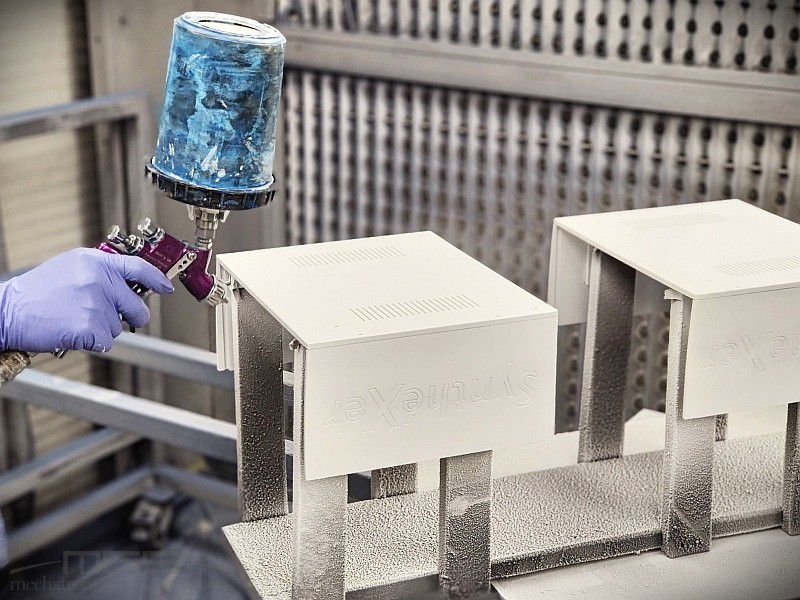 Impianto di verniciatura a liquido - contenitori per elettronica MCS - Vicenza - 2