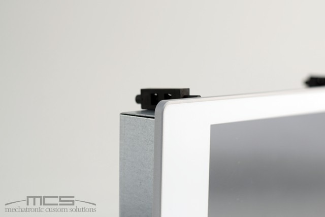 Cornice-per-display-fissaggio-a-pannello_10