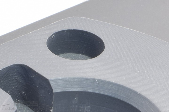 Paricolare-meccanico-fresato-in-PVC_03