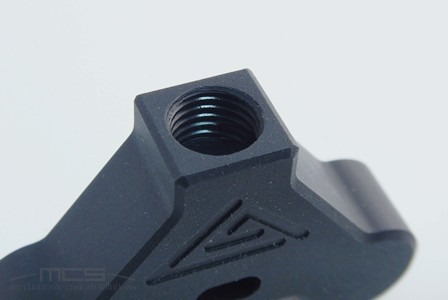 Particolare-ricavato-dal-pieno-in-pom_03