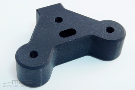 Particolare-ricavato-dal-pieno-in-pom_05