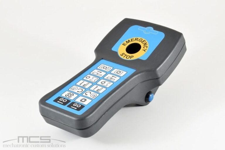 Tastiera-su-contenitore-per-elettronica-rose-beluga