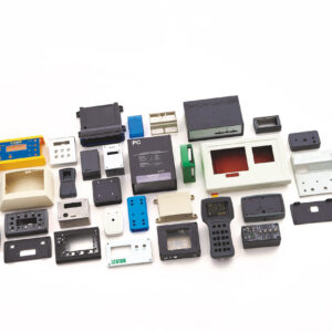 Fresatura e personalizzazione di contenitori per elettronica